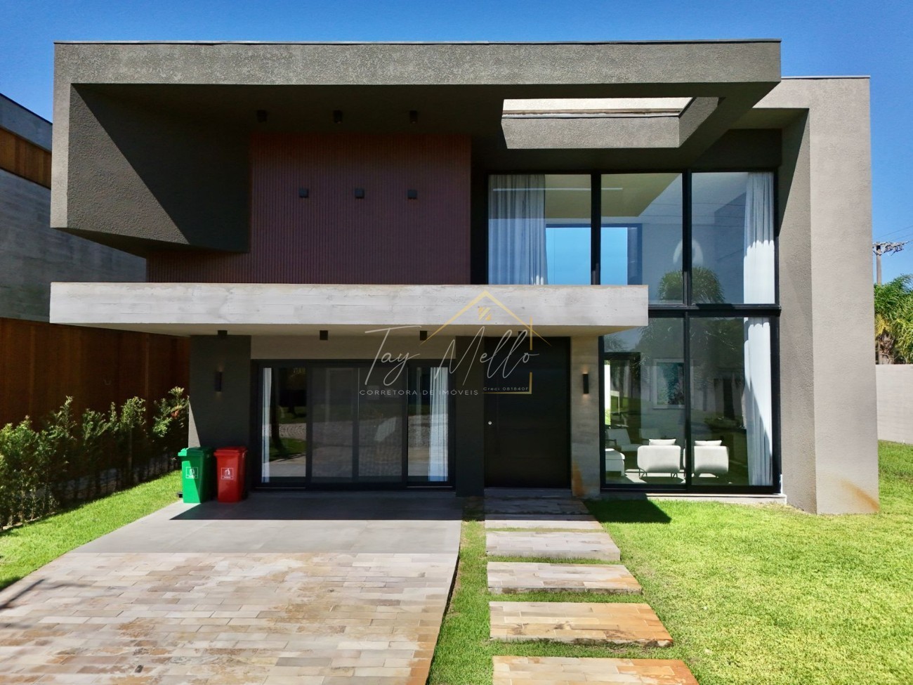 Imagem do imóvel Casa em condomínio 4 dormitórios à venda, Village em Capão Da Canoa referência 68